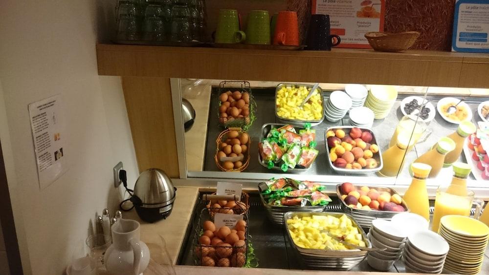 Ibis Styles Chinon Hotel Buitenkant foto