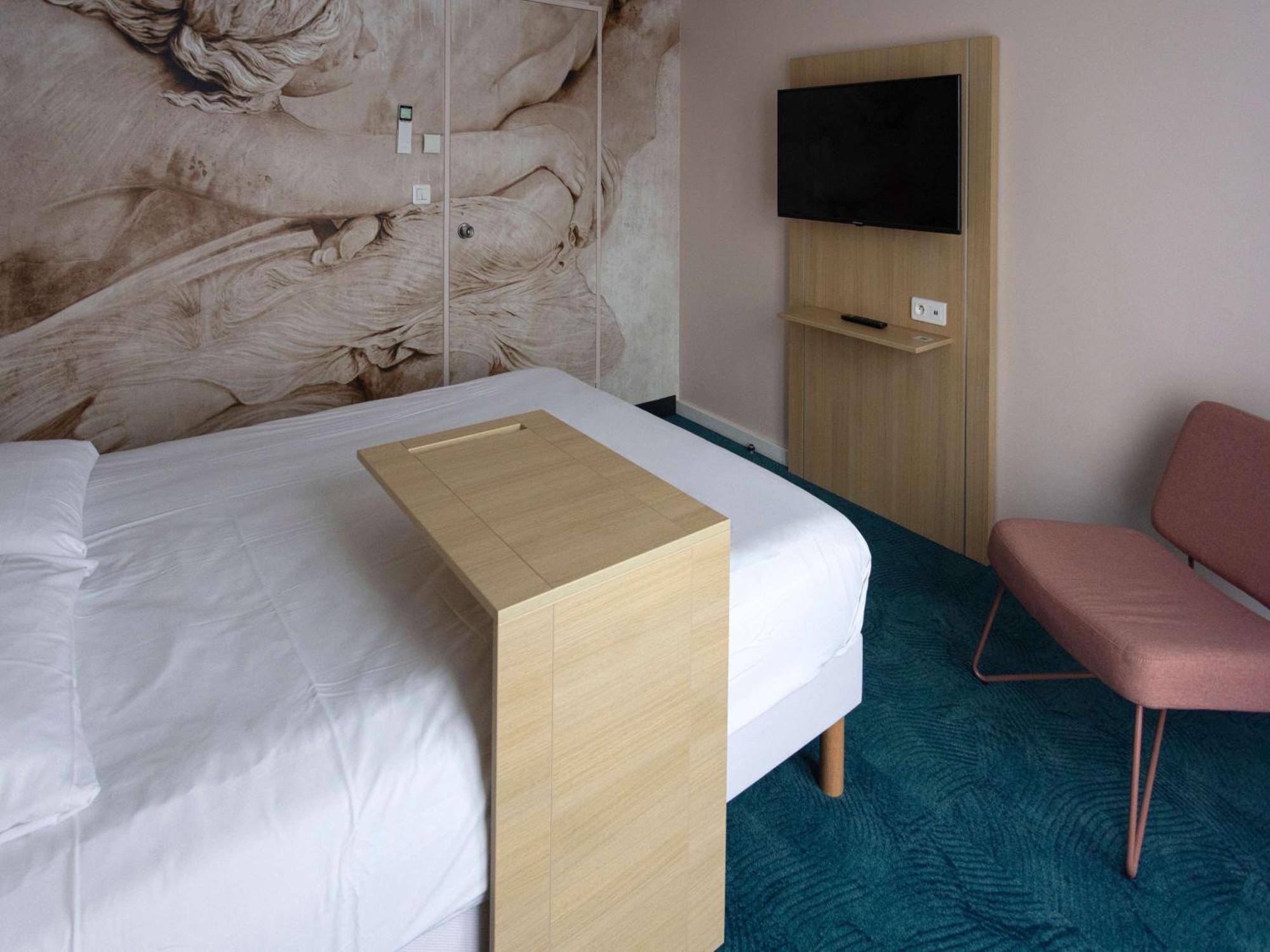 Ibis Styles Chinon Hotel Buitenkant foto
