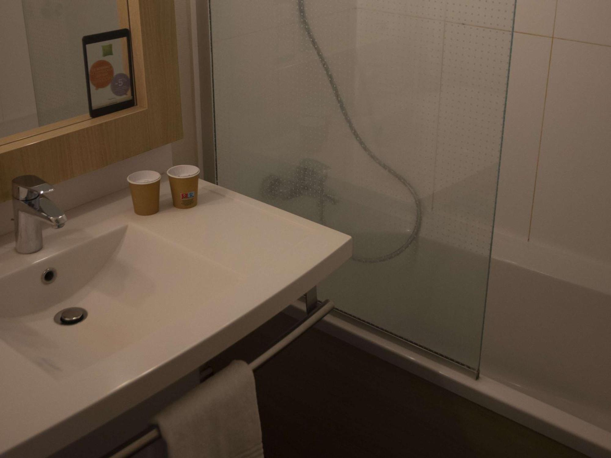 Ibis Styles Chinon Hotel Buitenkant foto
