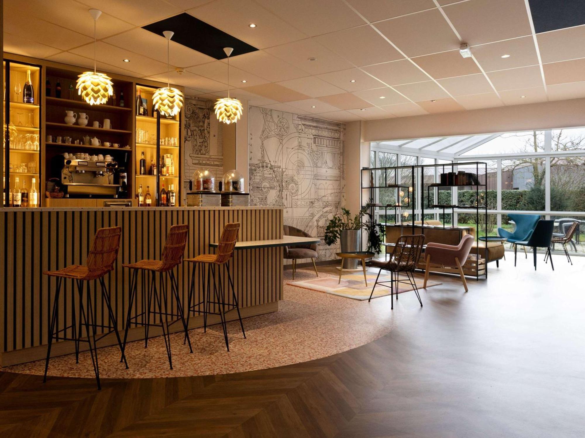 Ibis Styles Chinon Hotel Buitenkant foto