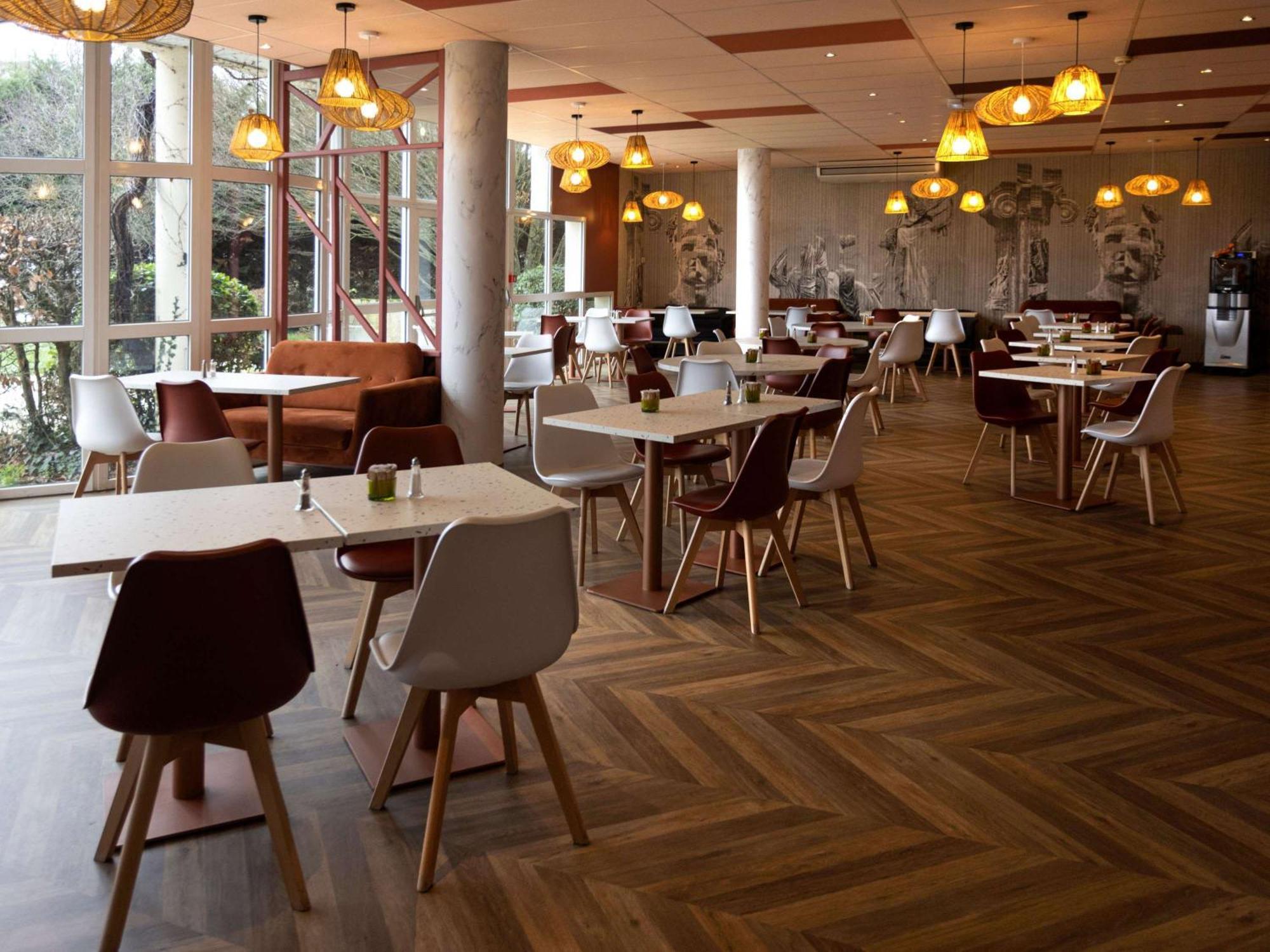 Ibis Styles Chinon Hotel Buitenkant foto