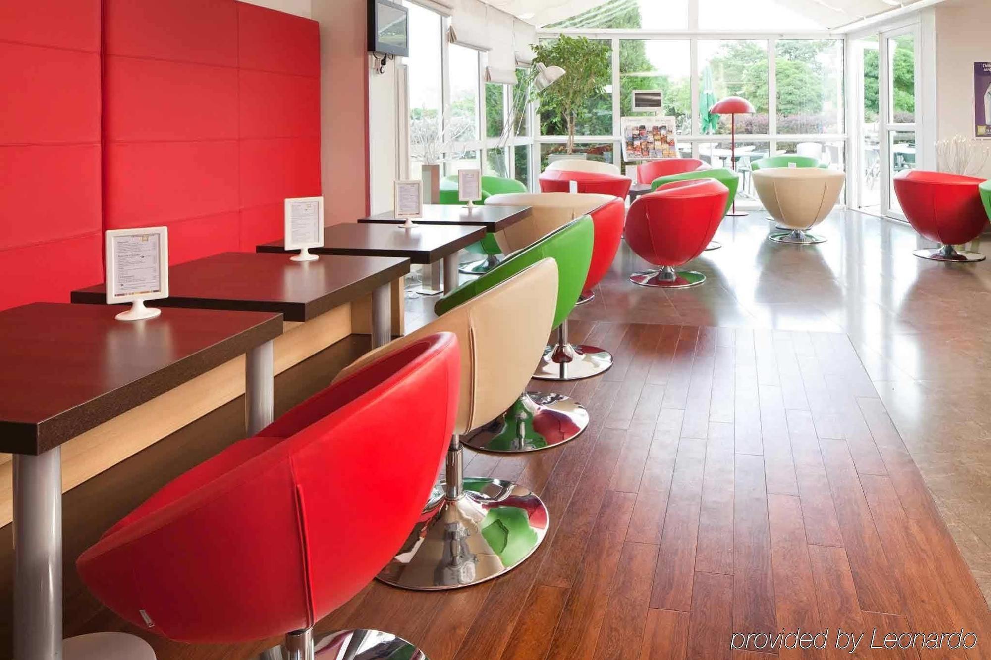 Ibis Styles Chinon Hotel Buitenkant foto